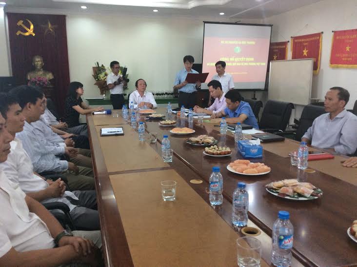 Trao[-]Quyết[-]định[-]bổ[-]nhiệm[-]Phó[-]Giám[-]đốc[-]Quỹ[-]Bảo[-]vệ[-]môi[-]trường[-]Việt[-]Nam
